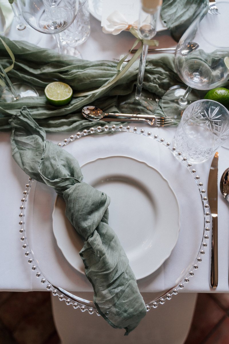 Platzteller Perlenrand silber zum Mieten